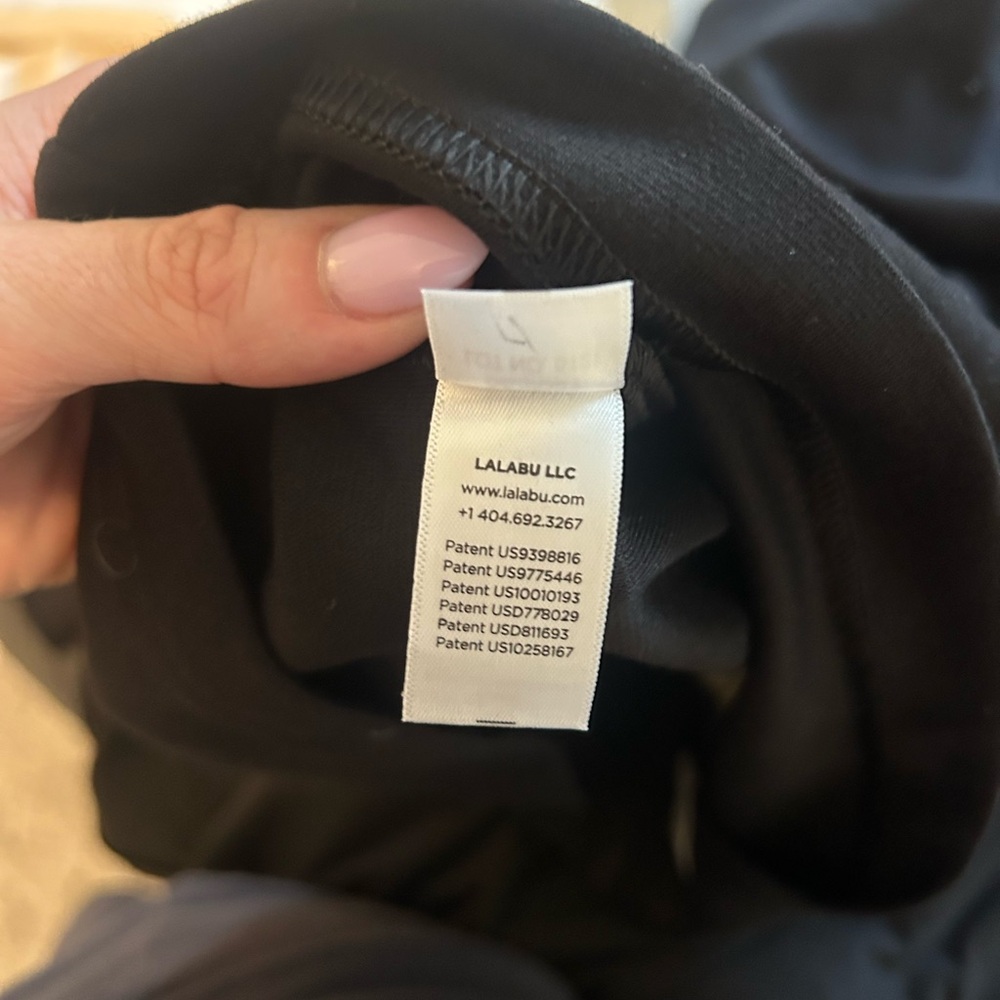 Lalabu Babywearing Soothe Shirt in Black Baby Nursing Shirt Size Small - Picture 7 of 7